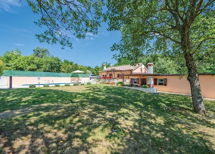 Holiday Home Cere Cere * Cere