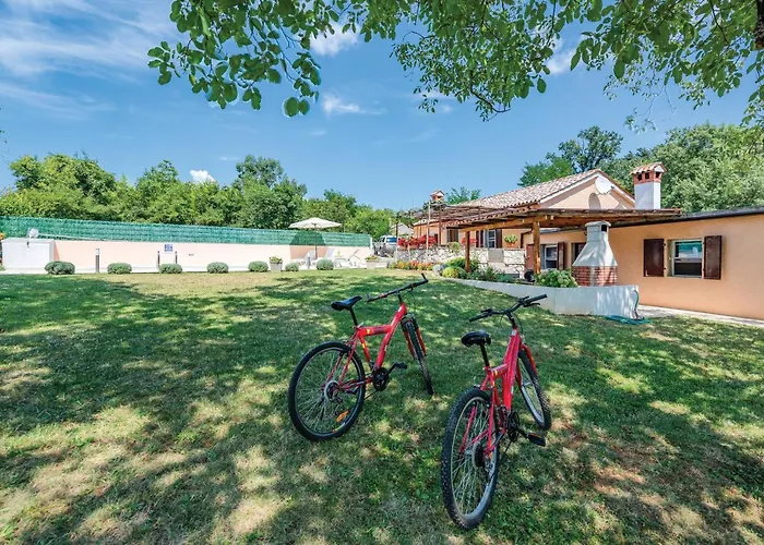 Vikendica Holiday Home Cere Cere