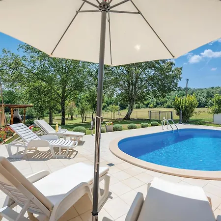 Holiday home Lovely In Cere With Outdoor Swimming Pool Santalezi