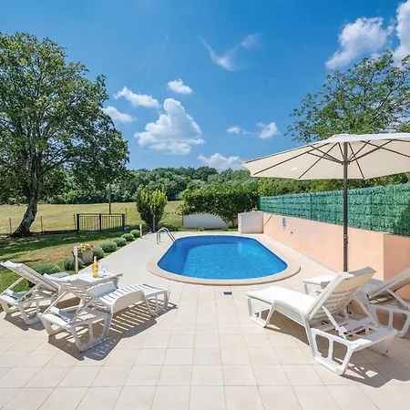 Lovely In Cere With Outdoor Swimming Pool Holiday home Santalezi