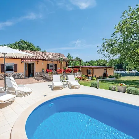 Lovely In Cere With Outdoor Swimming Pool Holiday home Santalezi